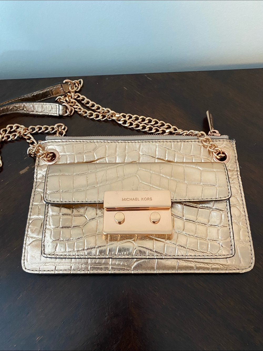 Michael Kors Crossbody to Shoulder Wallet in Metallic Rose Gold with Chain
